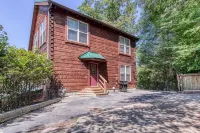 Cinema Falls - Great Location! - Convenient to Everything! 5 Bedroom Cabin by RedAwning