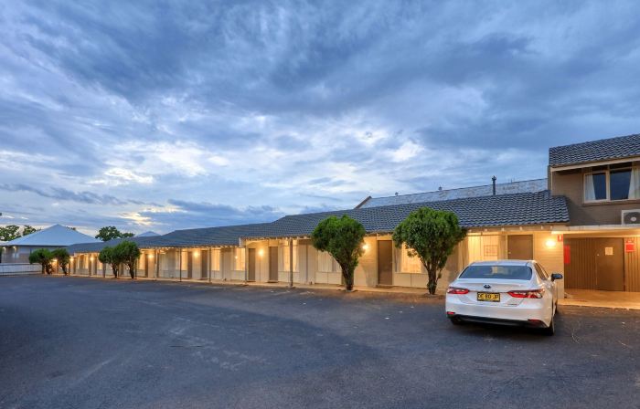 Coachman Hotel Motel