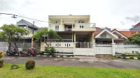 Surabaya Homey Near Its Hotels in Mulyorejo