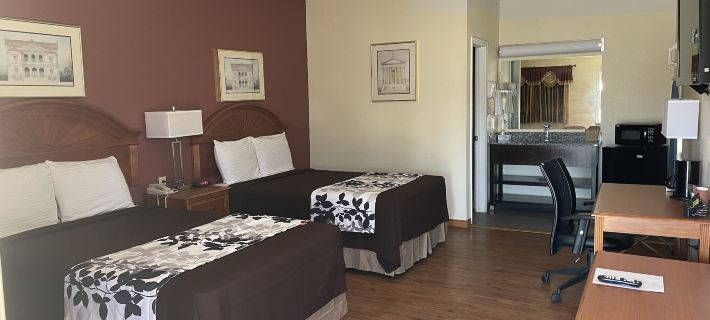 Relax Inn Dilley Hotels in Frio County