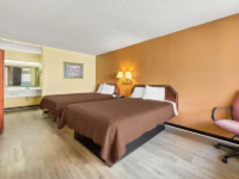 Rodeway Inn Hotels in Monroe