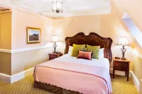 Skytop Lodge Hotels in Palmyra Township