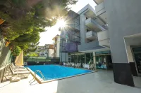 Infinity Hotel - piscine
