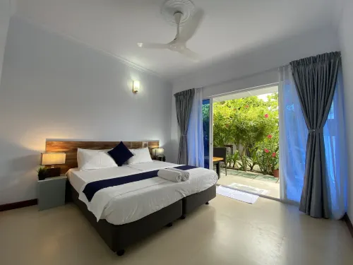 Tides Dhigurah Hotels in Vakarufalhi