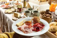 Hotel Cardo - breakfast