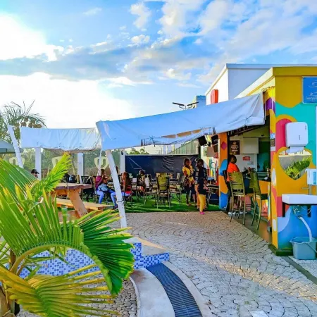 Lux Suites Tatu City Vacation House