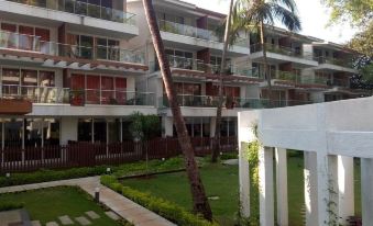 The Eternal Wave by Krish Retreat