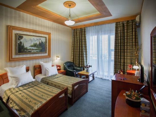 Bucharest Comfort Suites Hotel