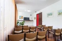 Grand Hotel De Rose - Business