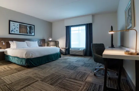 斯帕坦堡希爾頓花園酒店