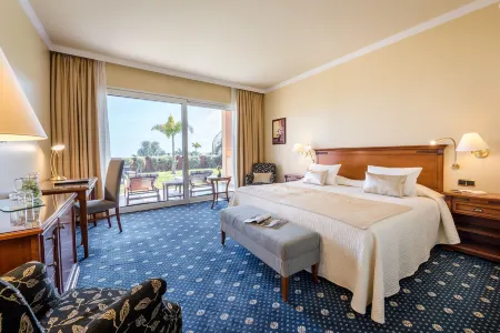 Casa León Royal Retreat