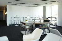 Alt Hotel Toronto Airport - Baarit