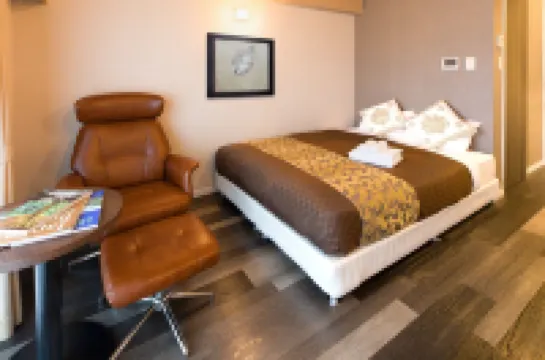 Mr.KINJO in 旭橋駅前＜那覇市泉崎＞