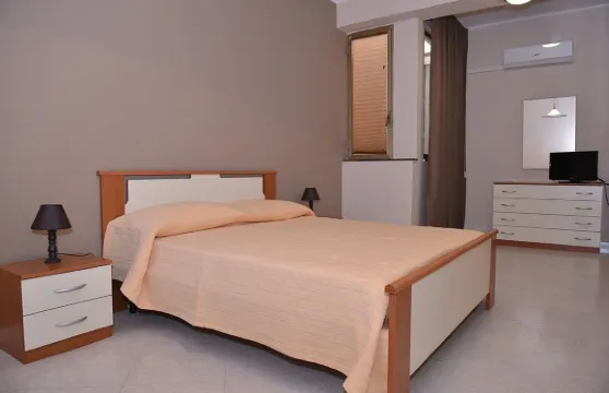 瑟凱里亞馬爾民宿