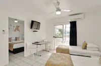 Colonial Palms Motor Inn Hotels in Jubilee Pocket