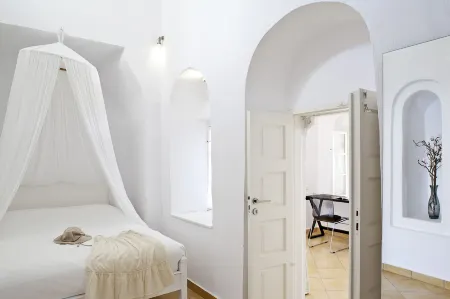 1809 Villa Отели рядом с достопримечательностью «Тира»