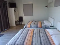 Pine Lake View Lodge Hotels in Leithfield