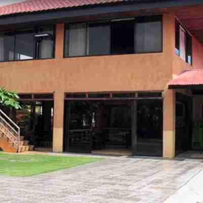 Canoe Beach Resort Hotel Exterior