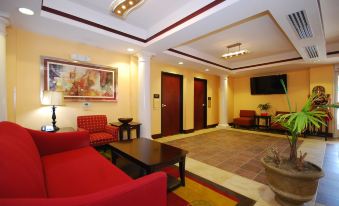 Paradise Inn & Suites