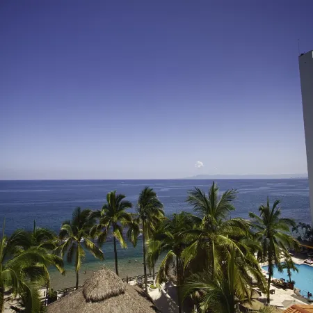 Costa Sur Resort & Spa