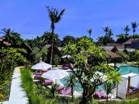 Paradesa Living - Infinity Pools