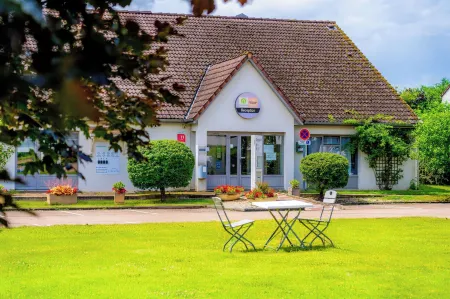 Campanile Avallon Отели в г. Сен-Бранше