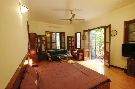 French-Styled House Отели рядом с достопримечательностью «Thanh Do University»