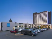 Travelodge by Wyndham Hotel & Convention Centre Quebec City Hotels in Quebec City