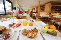 Tuc Blanc - breakfast