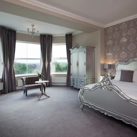 Elfordleigh Hotel Отели рядом с достопримечательностью «Торговый центр "Марш-Миллз"»
