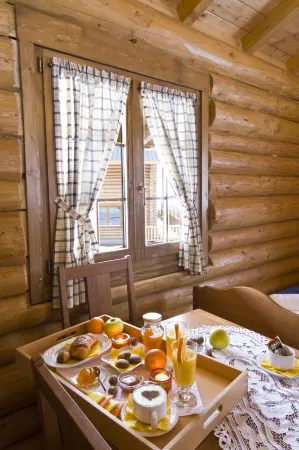 Sfendamos Wood Village Отели в г. Науса