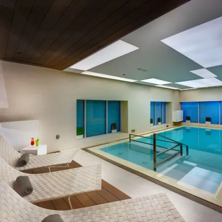 Hotel 72 Sharjah Waterfront Отели рядом с достопримечательностью «Centeral Souq»