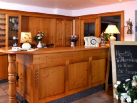 ランドガストホフ ハウス ツア ゾンネ ハレンベルクのホテル