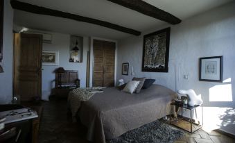 La Maison Aux Bonsais
