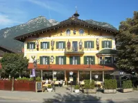 Atlas Posthotel Hotels near Wank Mountain