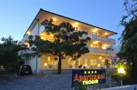 Apartmani Trogir Hotels in 