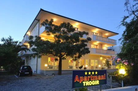 Apartmani Trogir Отели в г. Трогир