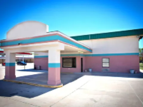 Days Inn by Wyndham Park City Kansas Hotels in Park City