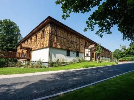 Warwick Castle Hotel & Knight's Village