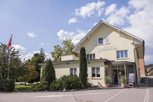 Hotel Restaurant Neuhaus Hotel di Dottingen