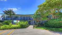 Paradise Hotel & Resort Hotel a Kingston