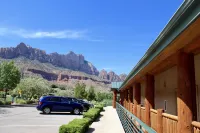 Hotel de Novo Springdale, Tapestry Collection by Hilton - Mountain view