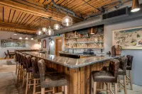 Bavarian Lodge - bar
