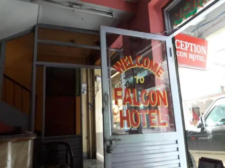 Falcon Hotel Отели рядом с достопримечательностью «Университет Инжиниринг & Текнолоджи Абботтабад Кампус»