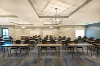 La Quinta Inn & Suites by Wyndham Las Vegas Airport South