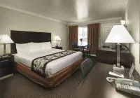 Thunderbird Lodge Hotels in Redding