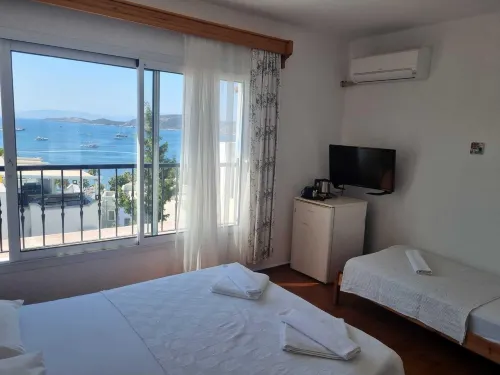 เบิร์ก โอเทล