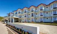 Galway Heights Hotel Отели в г. Нувара-Элия