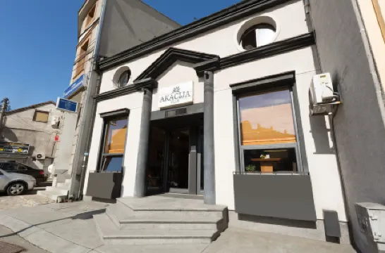 Akacija Luxury Suites Отели рядом с достопримечательностью «Земун»