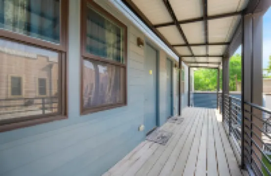East Austin Condo - 2 Bedrooms & Parking